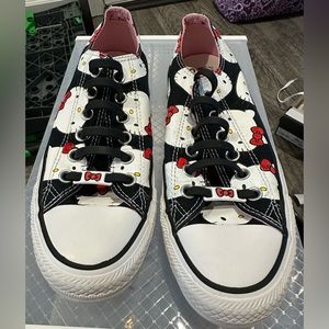 Hello Kitty LT Converse